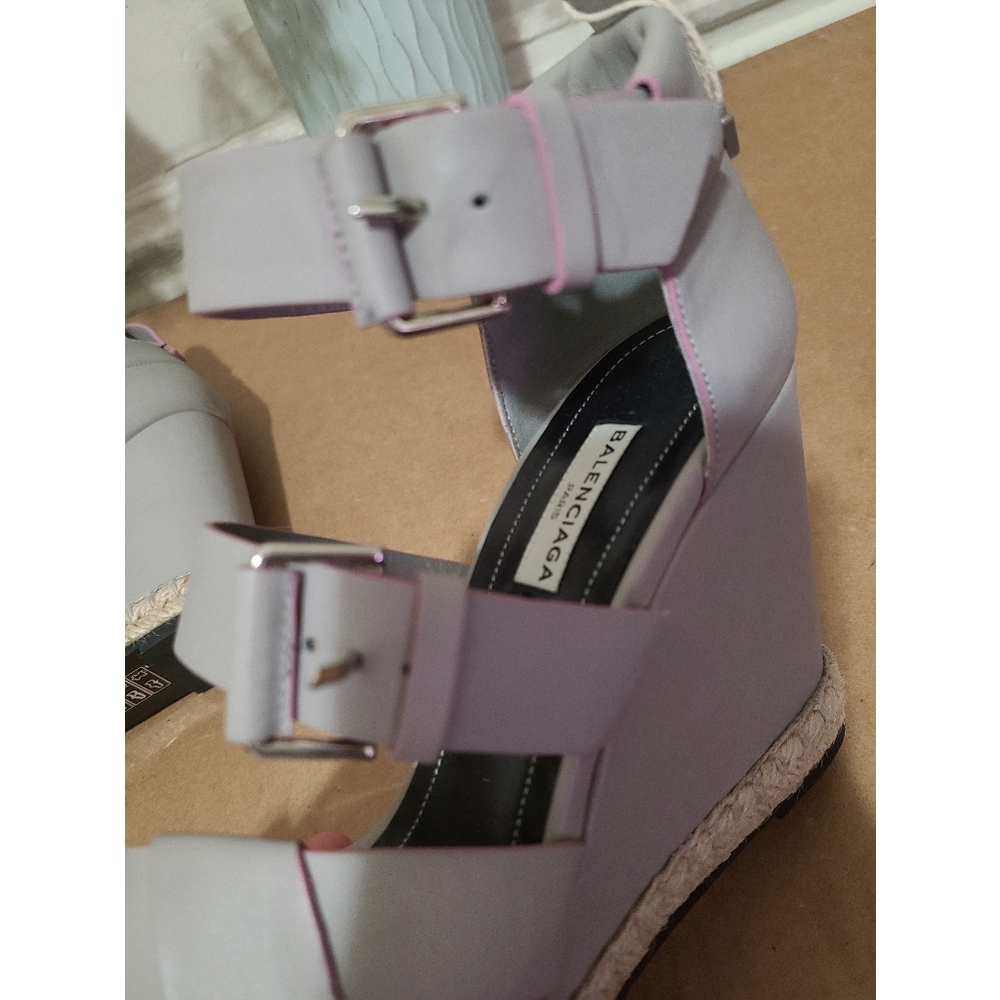 Authentic Balenciaga Sandals - Picture 8 of 14